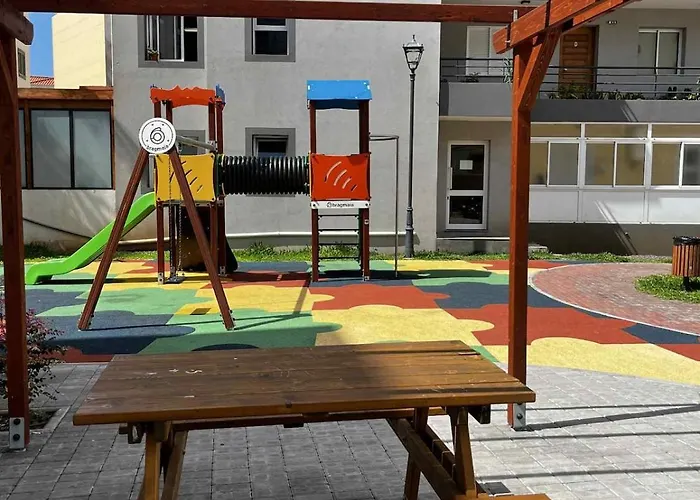 Island Heart- Family Retreat- Free Parking Garage شقة ريبيرا برافا