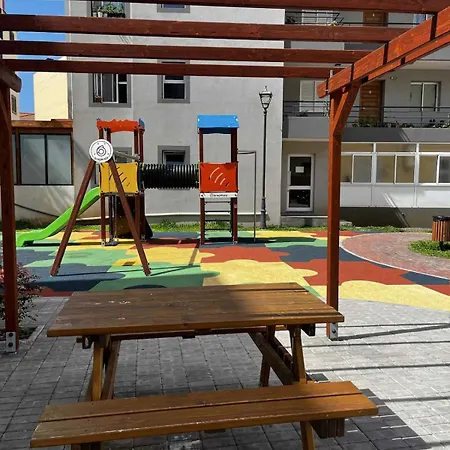 Island Heart- Family Retreat- Free Parking Garage Appartement Ribeira Brava